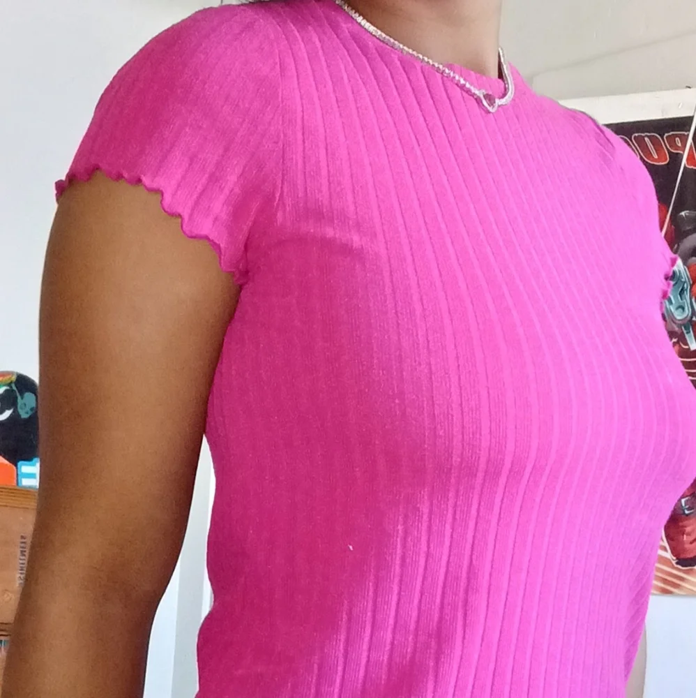 Deep Pink ribbed Top - Picture 1 of 3